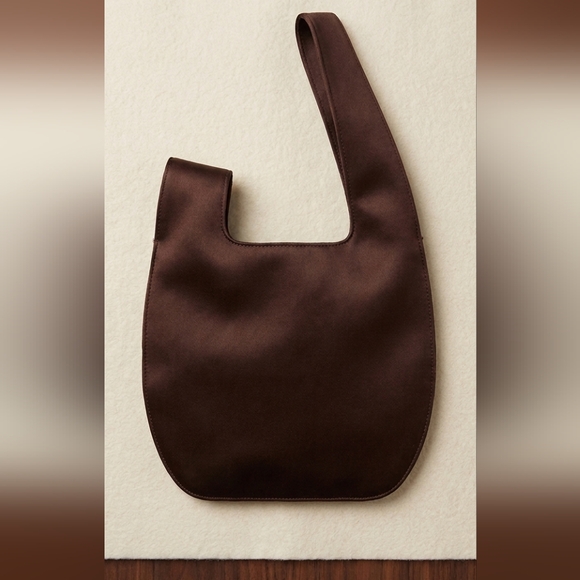 GUCCI RARE VINTAGE Satin Knot Mini Hobo Evening Bag~ Tom Ford Era $650 COA incl - Picture 10 of 13